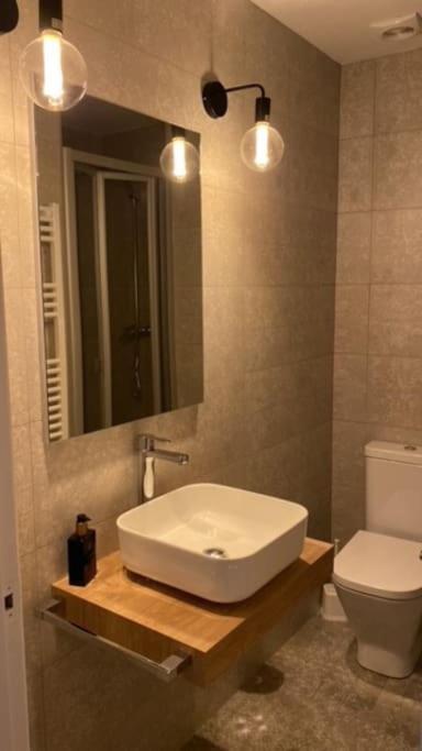 Primera Linea De Mar Y Playa Roses Exterior photo